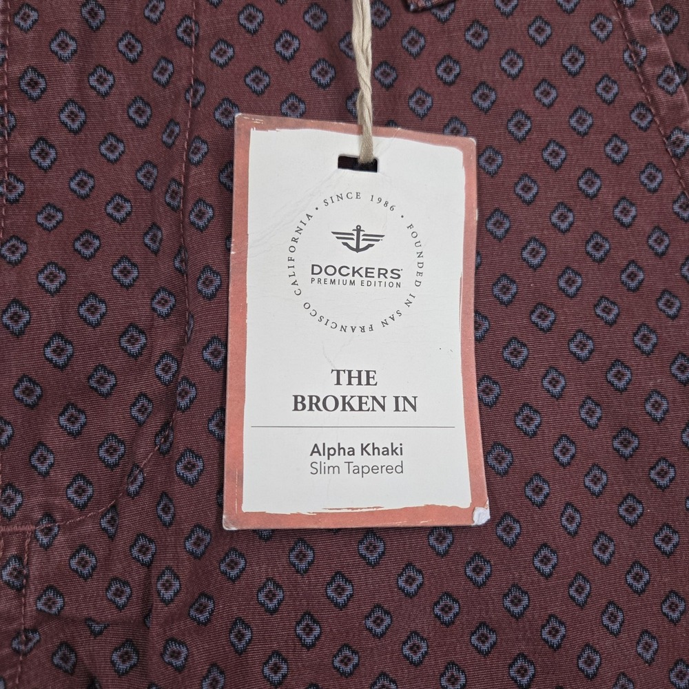Dockers Pants Mens 31x30 Red Alpha Khaki Slim Tapered Geometric Print Chino - Picture 3 of 15